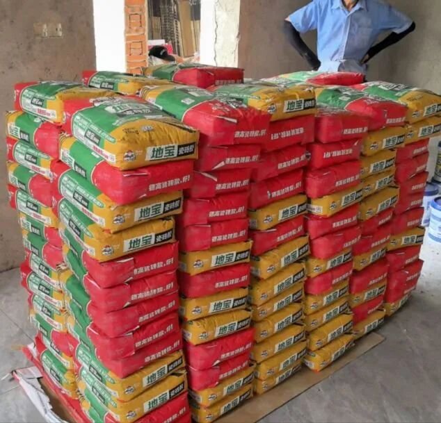 泥工师傅很相信地宝瓷砖胶的质量!