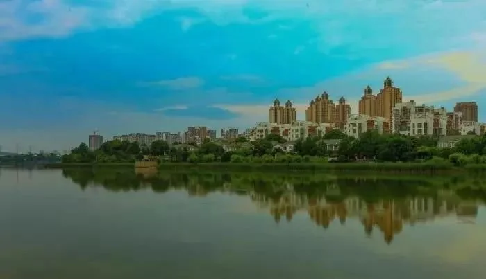 南太子湖▽纱帽江滩公园▽汉南港▽金色港湾法国街▽欧洲风情小镇▽后