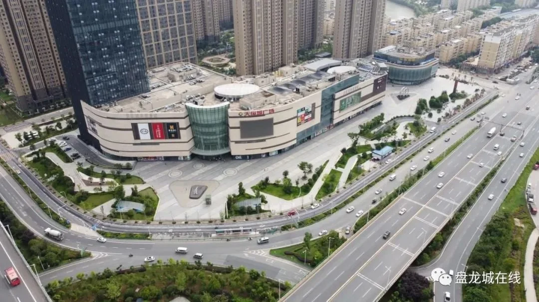 万达"空降"盘龙城,让盘龙城的居民突然感觉很意外,盘龙城万达广场就是