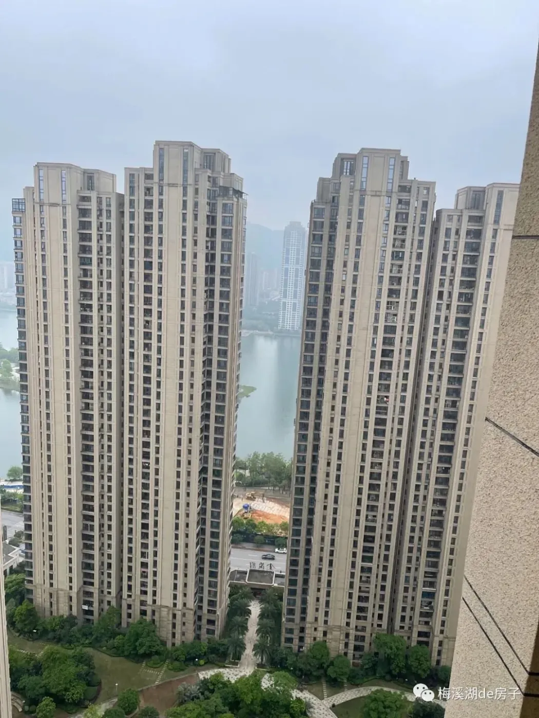 房价