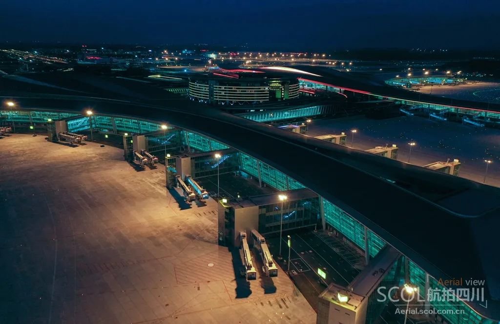 成都天府国际机场 先来个视频感受下机场最新夜景 再来一组绝美大片