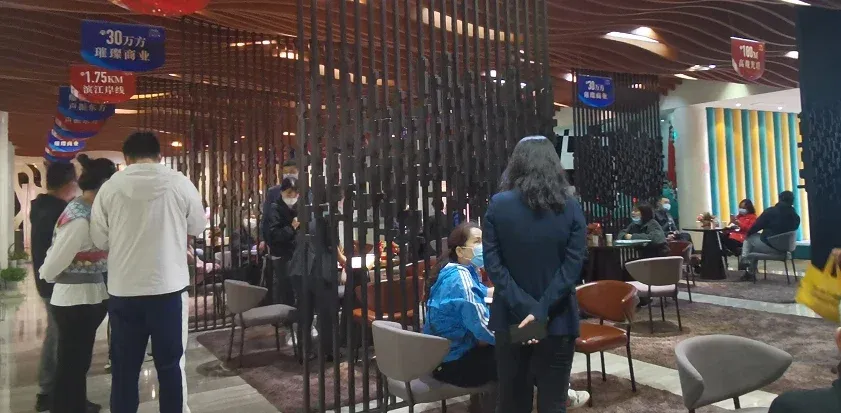 坡地上的滨江美宅——四期振东苑前2天火热认购200+-房产资讯-房天下