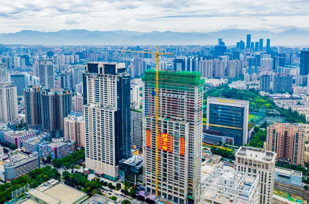 高新超高层“地标”封顶交付,国企力量迎来发展新机遇?-房产资讯-房天下