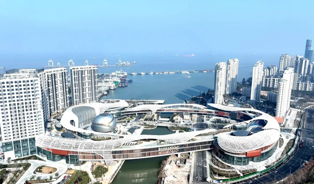 约146万方一线滨江大城,上海长滩火热在售中!总价约370万起,实景现房+高品质装修+成熟配套!-房产资讯-房天下