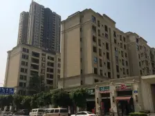 板式结构洋房朝中庭纯洋房社区户型方正 采光充足