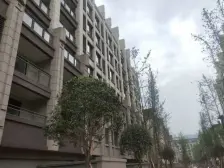 上叠别墅 带二个露台60平米,5房3卫朝小区中庭