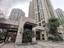清水小两居,配套完善,交通便利,临公园和轻轨