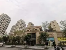 龙湖天街旁 央企开发 一线看公园的头牌大平层