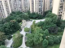 轻轨旁小洋楼,交通方便,横厅户型