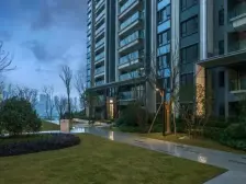 龙湖颐天展图森镜 3室1厅 南