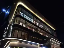 中Y公园 5+10号双轨道 商圈楼上 业主住家装修