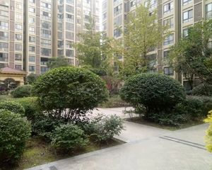 新碧园2室1厅东南