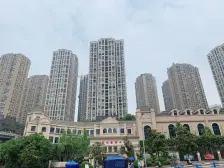 北滨路 财信北岸江山东区二房136万