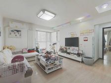 楼层好,采光好,位置好。 3室2厅2卫,品牌家具家电