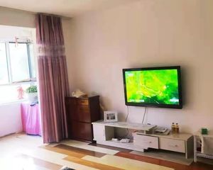 让胡路 明湖花园 3室2厅