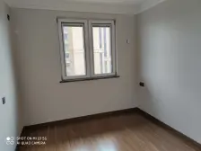 2021年交房凤凰层,一次没住过,含车位,新封的阳台,一起卖