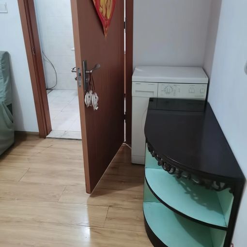 业主直租 独立阳台电梯房 家具家电齐全
