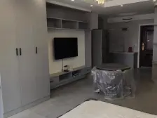 金茂国际(原沃尔玛楼上)精装拎包入住 家具家电价格全含 个人