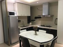 精装修,高楼层,卧室两朝南,三室两厅两卫,满五唯1??