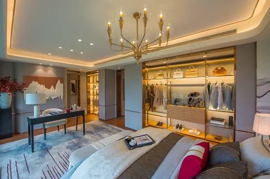 ðØÔÃʱ¹â ²¢¿ªÍòÐò|ÓùZÔÃÀ´½¨ÃæÔ¼138©O¾«×°Ñù°å¼äÕé