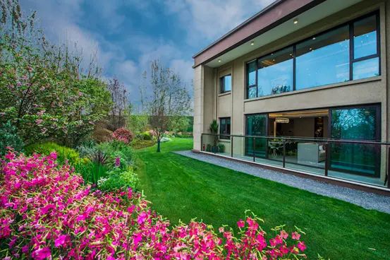 ðØÔÃʱ¹â ²¢¿ªÍòÐò|ÓùZÔÃÀ´½¨ÃæÔ¼138©O¾«×°Ñù°å¼äÕé