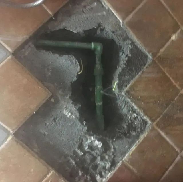 ·¿¼Û