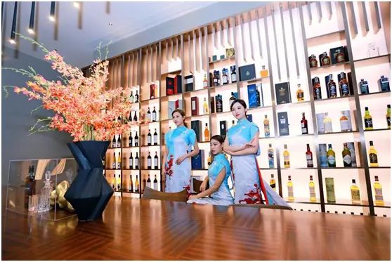 光明蓉府卖“酒”不卖房?探寻成都醉奇特的售房部
