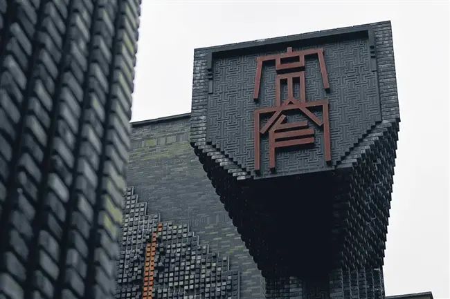 ·¿¼Û
