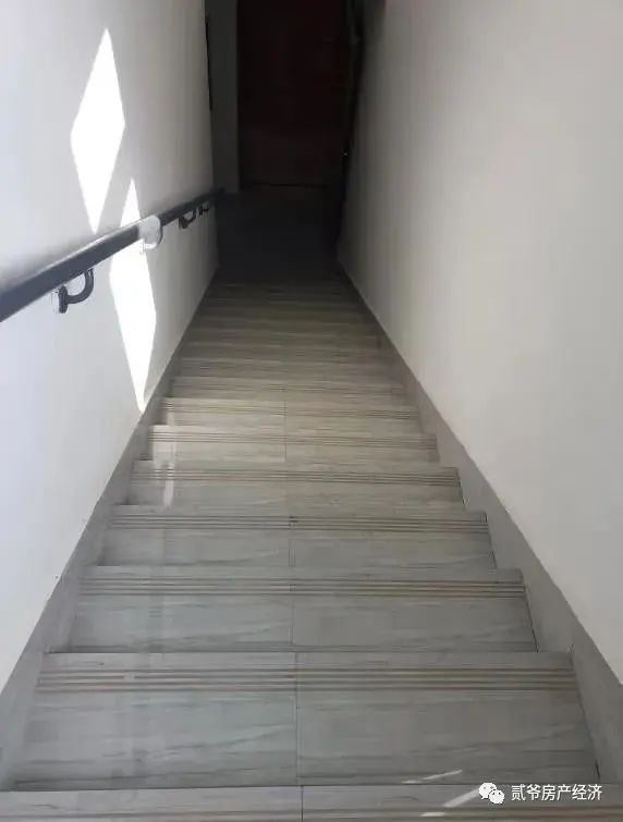 ·¿¼Û