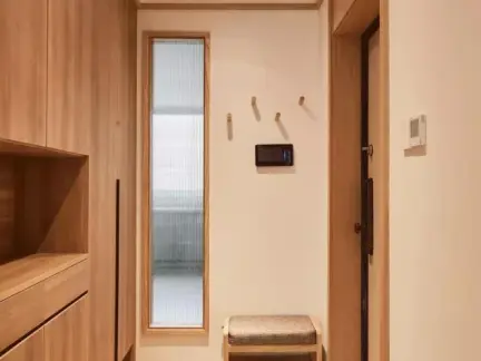 日式三居室玄关鞋柜装修图片