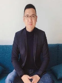 刘特                                      