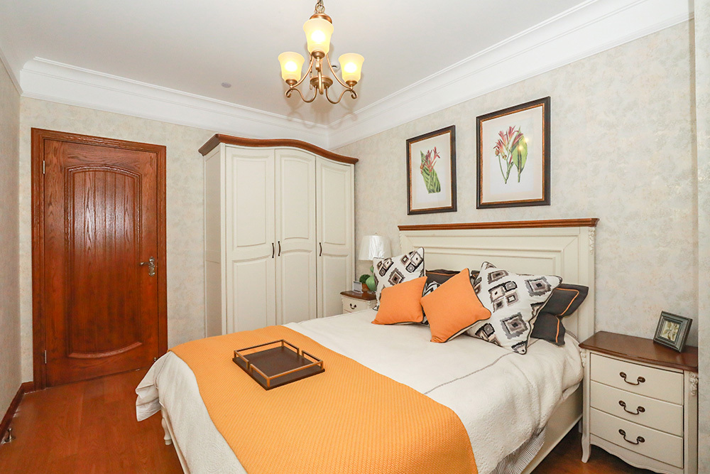 朋友买的135平米三居室，一共才花30万，这古典风格太美了！