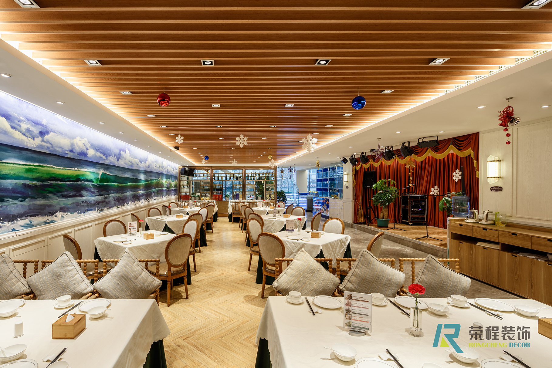 2000平米那片海主题餐厅装修效果图