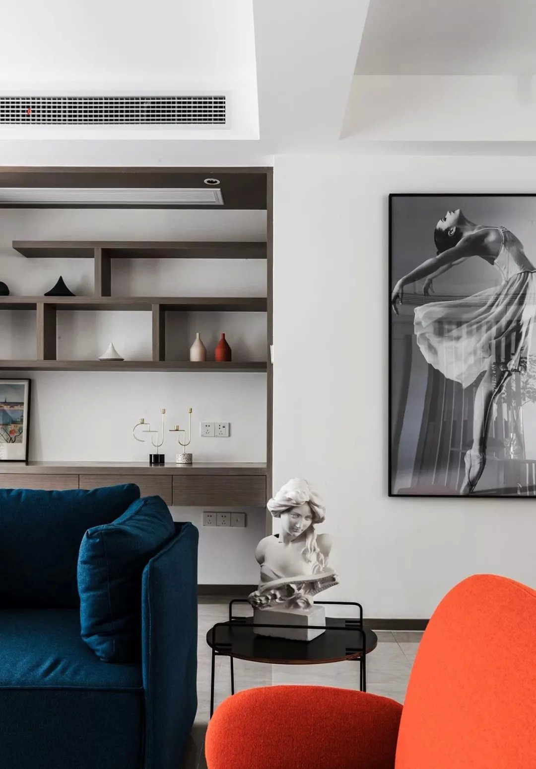 127平米的三居室装修案例欣赏，将现代风融入到现代生活当中。