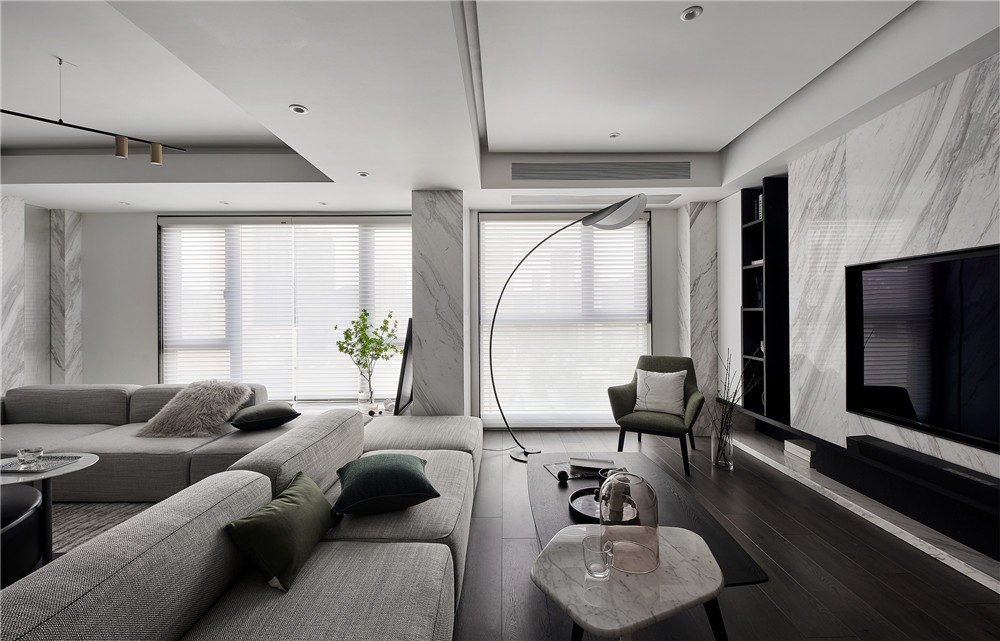 新房201平米四居室现代风格，装修只用了19万，谁看谁说划算！