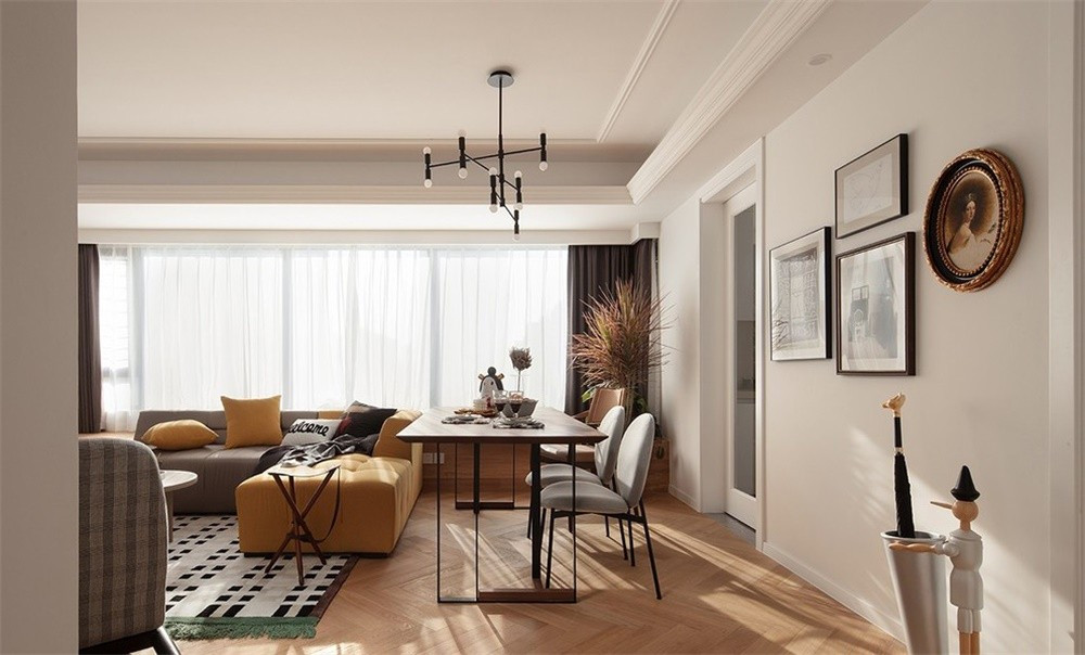 98平米的三居室装修案例欣赏，将现代风融入到现代生活当中。