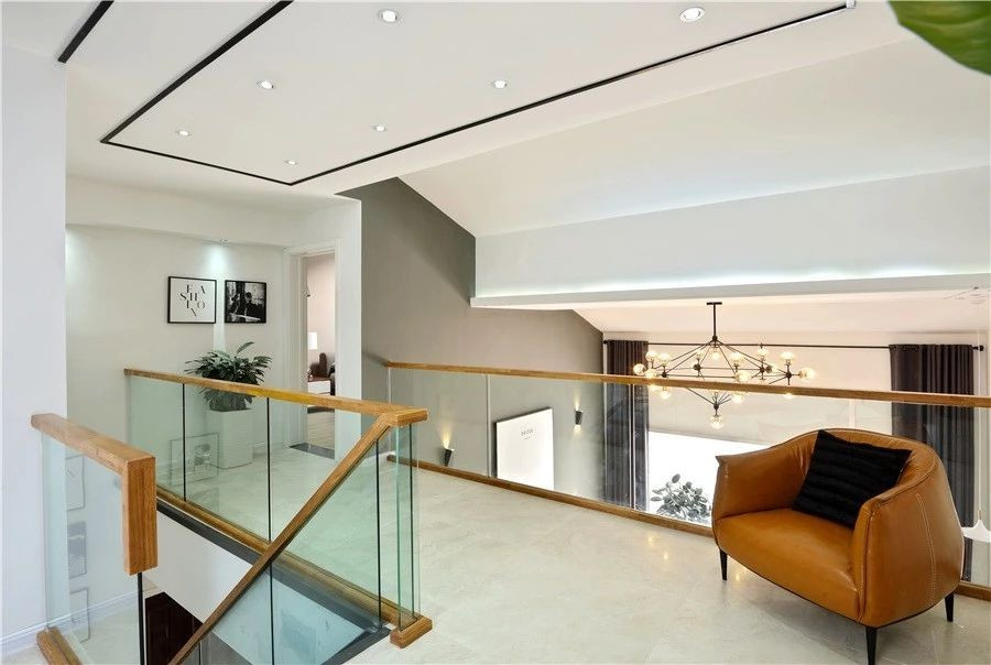 252平方大loft现代美宅设计