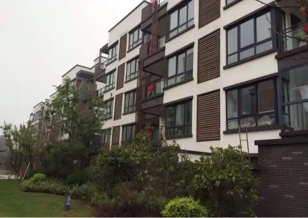 浉河区 建业南湖壹号 1室2厅