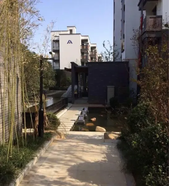 浉河区 建业南湖壹号 1室2厅