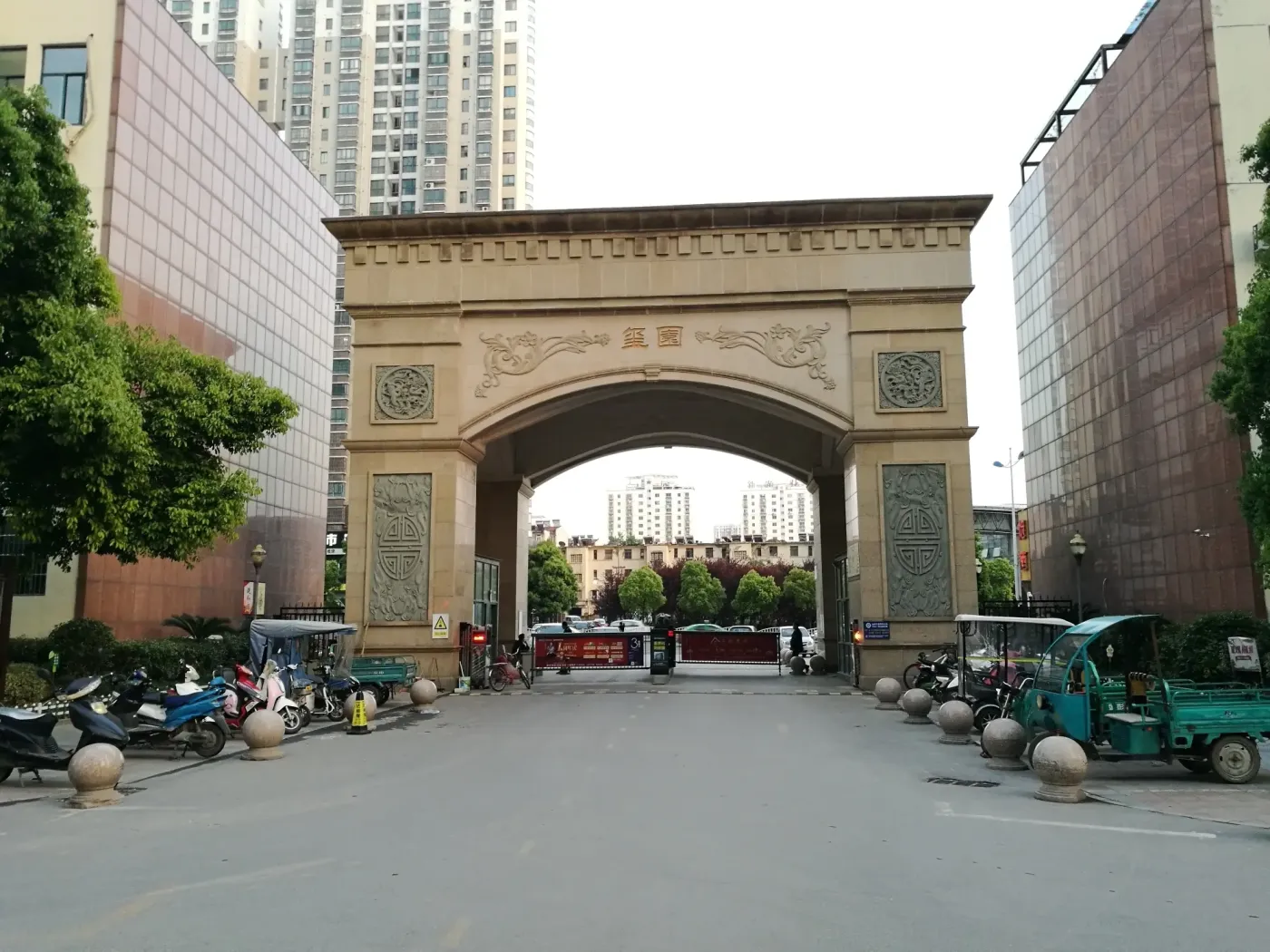 98万玺园#2楼2604房152平4室2厅大产证满两年,淮南田家庵广场路玺园