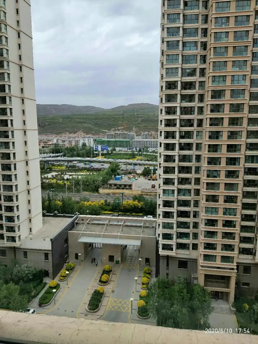 城西区 九号公馆 3室2厅,西宁城西区海湖新区九号公馆二手房3室 - 房