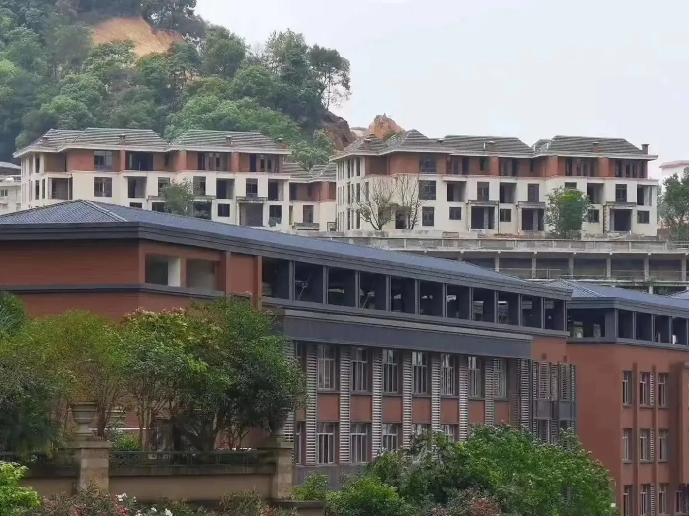 山水御园 5室3厅,买三层送一层,再送前庭后院,三明三元三元区山水御园