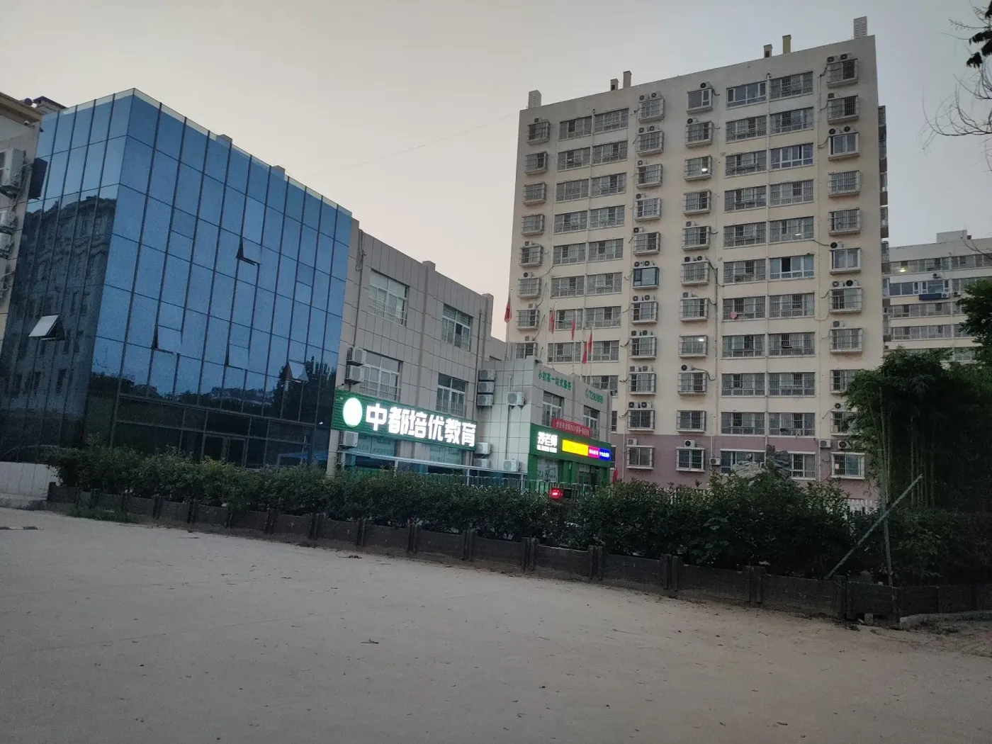 汶上 黄金水岸 3室2厅一厨一卫