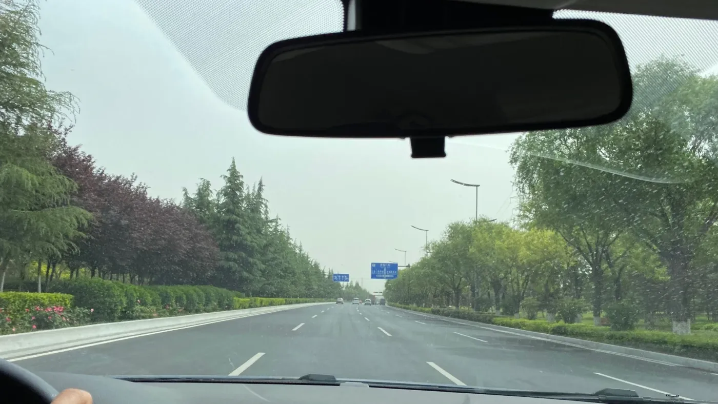 秦汉新城兰池大道路况实景