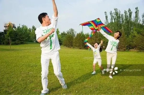 【为城市添一抹绿】怀化碧桂园&宏宇皇家幼儿园大型植树节活动！