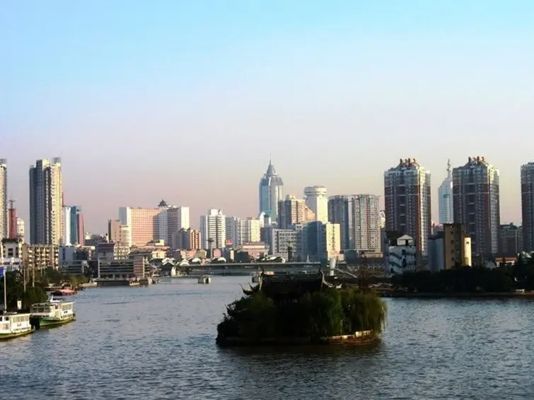 市面积排行_安徽各城市面积大小排名!(2)