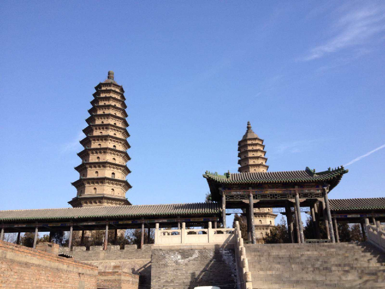 храмы близнецы в китае фото