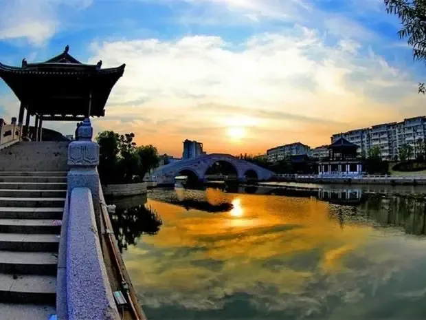 2019年04月17日丹阳市司徒镇中顺镜片衬圈厂以底价竞得镇江市1宗工业