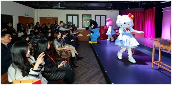 世茂Hello Kitty上海滩时光之旅重磅亮相，打造魔都新地标，引领消费新篇章