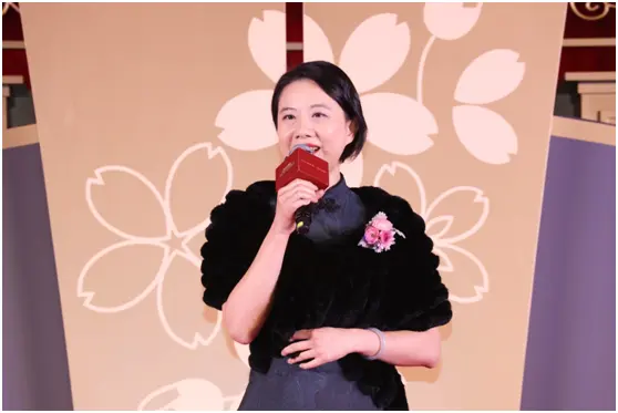 世茂Hello Kitty上海滩时光之旅重磅亮相，打造魔都新地标，引领消费新篇章